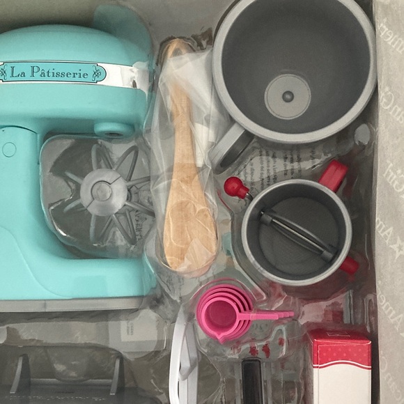 American Girl doll girl of the year 2015 Grace’s baking set new in box - Picture 3 of 4